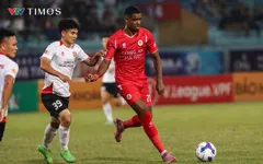 Thắng trong thế thiếu người, Công an Hà Nội "phả hơi nóng" vào Ninh Bình FC