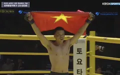 Phạm Công Minh đưa lá cờ Việt Nam bay cao tại sự kiện World MMA Competition