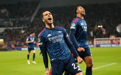 Tiếp tục bay cao, Arsenal nối dài những kỷ lục ấn tượng