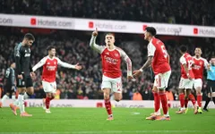 Arsenal "vùi dập" chuỗi thăng hoa của Aston Villa