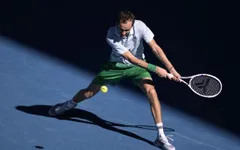 Daniil Medvedev thẳng tiến bao tứ kết Brisbane International