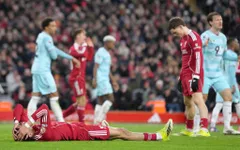 Mất điểm tại Anfield, Liverpool vẫn vượt mặt MU trên bảng xếp hạng Ngoại hạng Anh