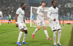 Inter Milan nối dài mạch trận thăng hoa