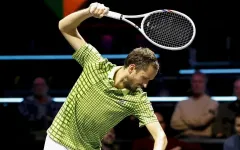 Daniil Medvedev sớm chia tay giải quần vợt Rotterdam mở rộng