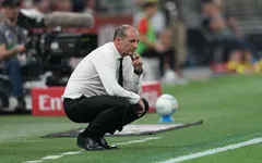 AC Milan sa thải HLV Massimiliano Allegri sau mùa giải thất vọng