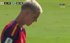 Dani Olmo gây khó cho thủ thành E. Martinez