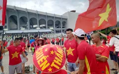 Trời đổ cơn mưa lớn tại Rajamangala trước thềm chung kết ASEAN Cup giữa Thái Lan - Việt  Nam