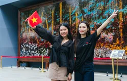 Du khách quốc tế ấn tượng với Triển lãm "Từ chiến thắng Bạch Đằng đến đại thắng 30/4/1975"