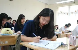 Học tăng ca, tập trung cao độ cho kỳ thi tốt nghiệp THPT 2025