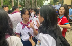 Chọn trường THPT theo tiêu chí nào để học sinh thích, phụ huynh hài lòng?