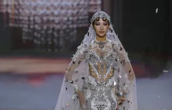 Dàn hoa hậu, á hậu khoe nhan sắc lộng lẫy trong đầm cưới của Chung Thanh Phong