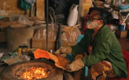 Sức sống của làng nghề tráng bánh đa, bánh đa nem Thổ Hà