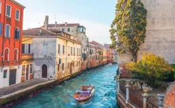 Venice tăng gấp đôi phí vào thành phố cho du khách tham quan ngắn ngày từ năm 2025