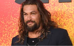 Jason Momoa có vai diễn mới trong Supergirl