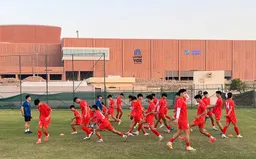 Đội tuyển U17 Việt Nam bước vào buổi tập đầu tiên tại Oman