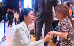 Phu nhân Tổng Bí thư Tô Lâm thăm nơi đào tạo các vận động viên khuyết tật ở Kazakhstan