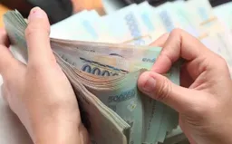 Thu ngân sách từ xuất nhập khẩu tăng hơn 12% trong 4 tháng đầu năm