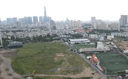 Sân bóng hoạt động trái phép, barie đường "tự mở" đã được tháo dỡ