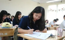 Học tăng ca, tập trung cao độ cho kỳ thi tốt nghiệp THPT 2025