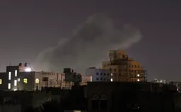 Israel tấn công các cảng tại Yemen