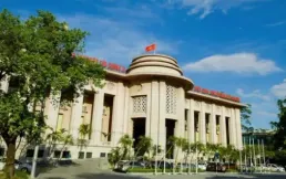 Vietnamese banks cut deposit and lending rates