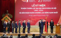 Top leader asks Hanoi University of Science and Technology to become leading research university