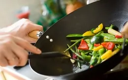 Hâm lại rau củ, có thể mất 90% vitamin A