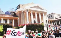 Nam Phi: Sinh viên biểu tình phản đối tăng học phí