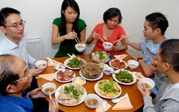 Cách ăn uống đảm bảo sức khỏe trong ngày Tết