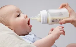 Những sai lầm khi sử dụng sữa công thức cho trẻ