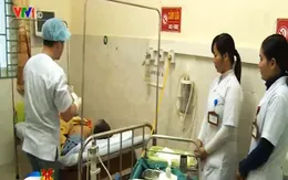 Đắp lá chữa bệnh: Hậu quả khôn lường
