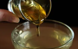 Những lợi ích tuyệt vời khi uống nước ấm pha mật ong