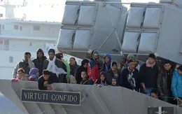 Italy cứu hơn 600 người nhập cư trái phép