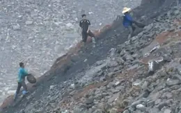 Người dân Thái Nguyên nghiệt ngã mưu sinh dưới chân bãi thải than