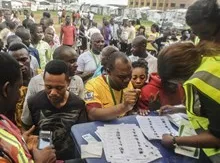 Ủy ban bầu cử Nigeria điều tra các cáo buộc gian lận