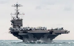 Iran bắn thử tên lửa gần tàu chiến Mỹ