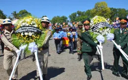 Tiếp nhận hài cốt liệt sỹ Việt Nam hy sinh tại Campuchia về nước