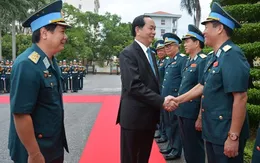 Chủ tịch nước thăm và làm việc tại Quân chủng Phòng không - Không quân