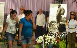 Cuba bắn 21 phát đại bác bắt đầu lễ tang lãnh tụ Fidel Castro