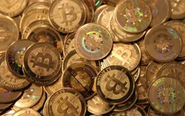 Bitcoin vượt ngưỡng 1.800 USD lên kỷ lục mới