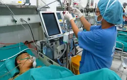 Ghép thận tự thân khẩn cấp cứu sống nam thanh niên bị tai nạn
