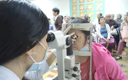 Nguy cơ mù loà từ biến chứng bệnh mãn tính