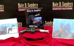 Bán đấu giá khẩu súng trong phim "Star Wars"