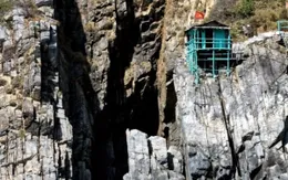 Nghề khai thác yến sào Thanh Châu trở thành di sản văn hóa quốc gia