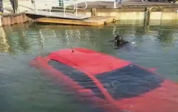 Một lái xe Canada bị rơi xuống sông do định vị GPS