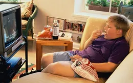 10 cách tivi có thể "làm hại" bạn