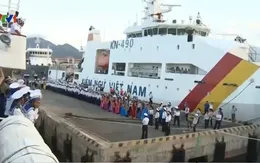 Những chuyến tàu mang Tết đến Trường Sa