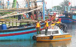 Bình Định giúp ngư dân tránh trú bão