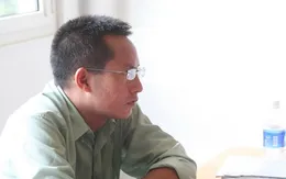 Tạm giữ đối tượng giả danh nhà báo, đâm người tại hội nghị