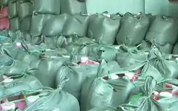 Giáp Tết, Bình Phước phát hiện 2 tấn tương ớt không rõ nguồn gốc